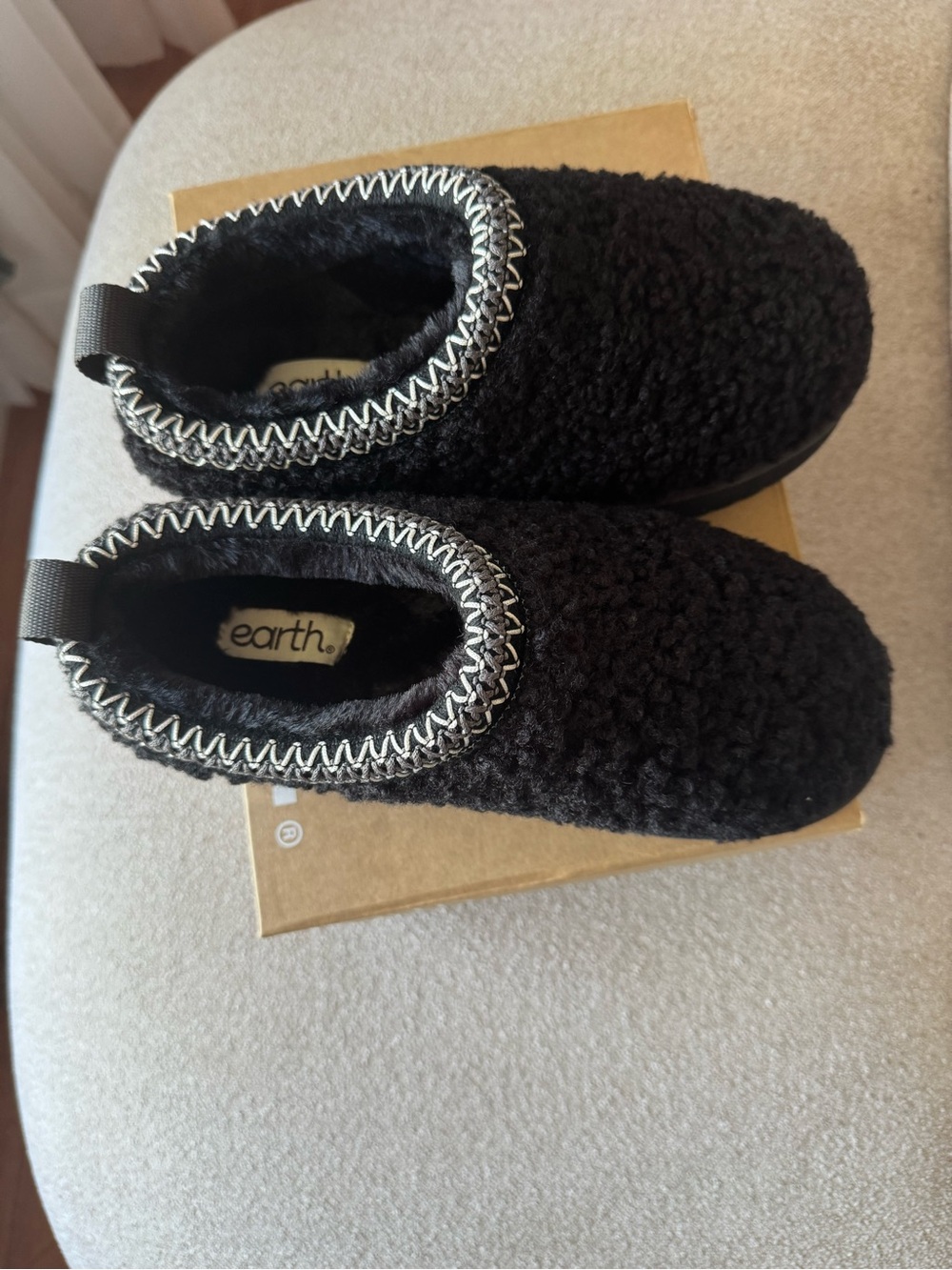 Earth Black Sherpa Slip-Ons with Contrast Stitching